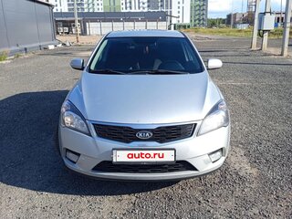 2011 Kia Ceed I Рестайлинг, серебристый, 890000 рублей, вид 1