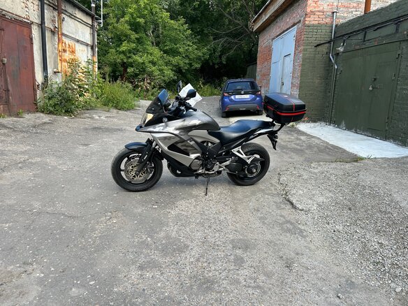 2013 Honda VFR 800X (Crossrunner), серый, 695000 рублей - вид 4