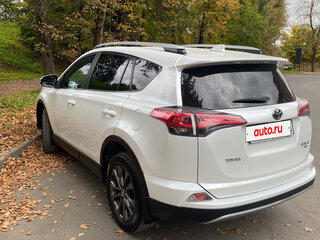 2018 Toyota RAV4 IV (XA40) Рестайлинг, белый, 3200000 рублей, вид 3