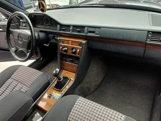 1991 Mercedes-Benz W124 200, фиолетовый, 1600000 рублей, вид 4