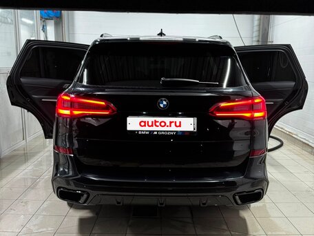 2018 BMW X5 30d IV (G05/G18), чёрный, 5690000 рублей, вид 2