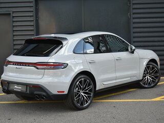 2026 Porsche Macan I Рестайлинг 2, серый, 12350000 рублей, вид 3