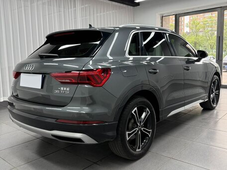 2022 Audi Q3 35 TFSI II (F3), серый, 2672000 рублей, вид 4