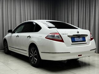 2013 Nissan Teana II (J32) Рестайлинг, белый, 1299000 рублей, вид 4
