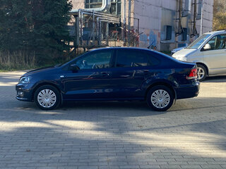 2015 Volkswagen Polo V Рестайлинг, синий, 1055000 рублей, вид 4