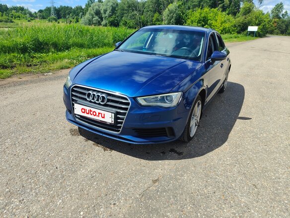 2013 Audi A3 III (8V), синий, 1400000 рублей - вид 1