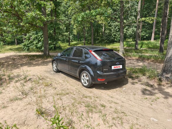 2009 Ford Focus II Рестайлинг, чёрный - вид 3