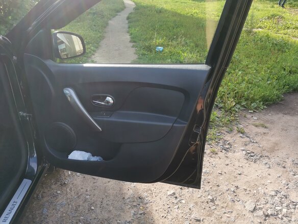 2016 Renault Logan II, чёрный, 840000 рублей - вид 16