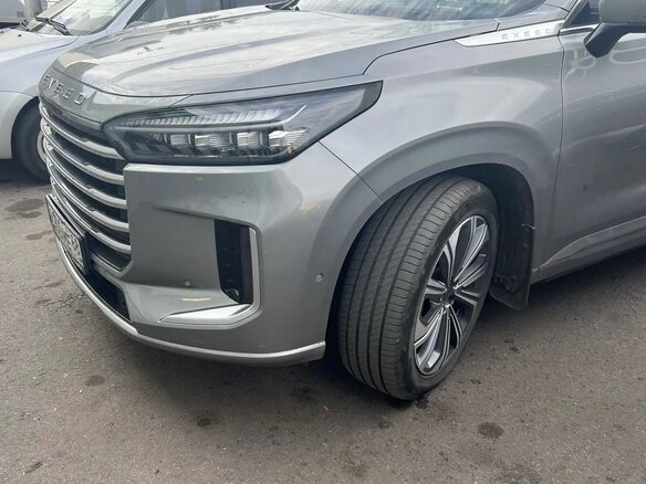 2023 Exeed VX I Рестайлинг, серебристый, 4500000 рублей - вид 3