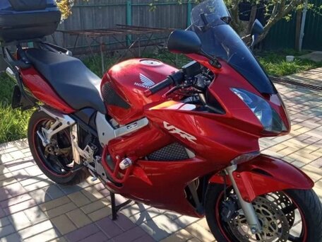 2002 Honda VFR 800, красный, 425000 рублей, вид 2