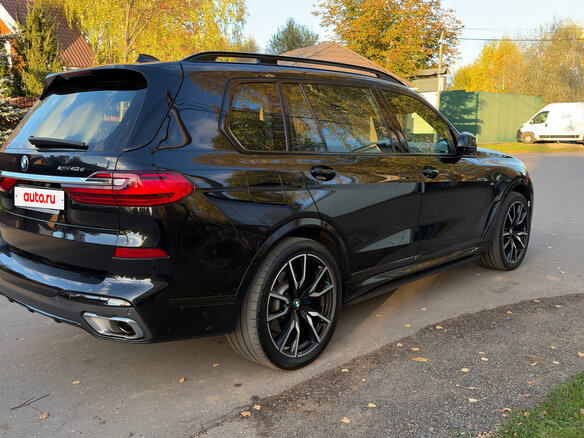 2021 BMW X7 40d I (G07), чёрный, 8300000 рублей - вид 6