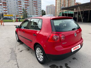 2008 Volkswagen Golf V, красный, 550000 рублей, вид 3
