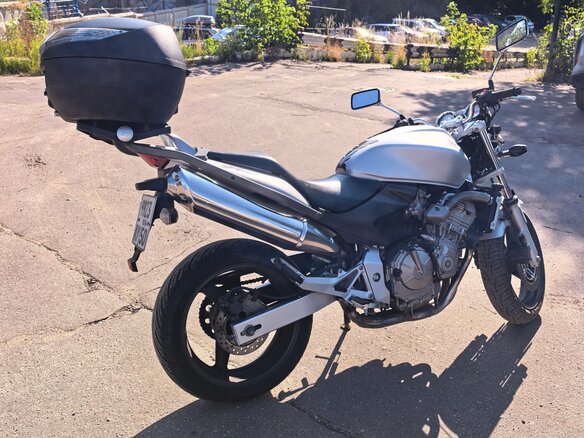 2003 Honda CB 600F Hornet, серебристый, 400000 рублей - вид 2