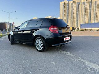 2010 BMW 1 серии 116i I (E81/E82/E87/E88) Рестайлинг, чёрный, 665000 рублей, вид 5