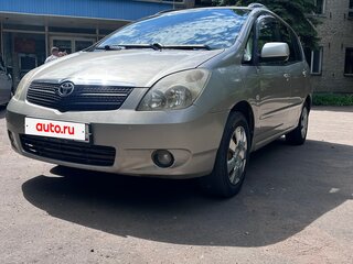 2002 Toyota Corolla Verso I, серый, 245000 рублей, вид 1