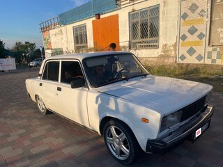 2004 Lada (ВАЗ) 2105, белый, 85000 рублей, вид 2