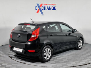 2012 Hyundai Solaris I, чёрный, 610000 рублей, вид 4