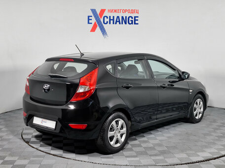 2012 Hyundai Solaris I, чёрный, 603000 рублей, вид 4