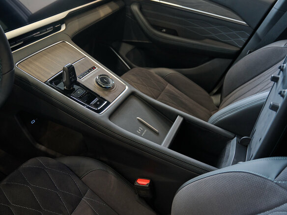 2026 Geely Monjaro I, серебристый, 4954990 рублей - вид 22