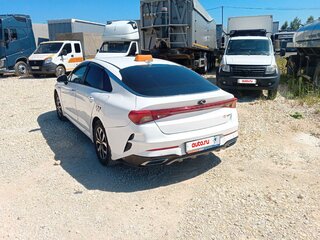 2021 Kia K5 III, белый, 1600000 рублей, вид 4