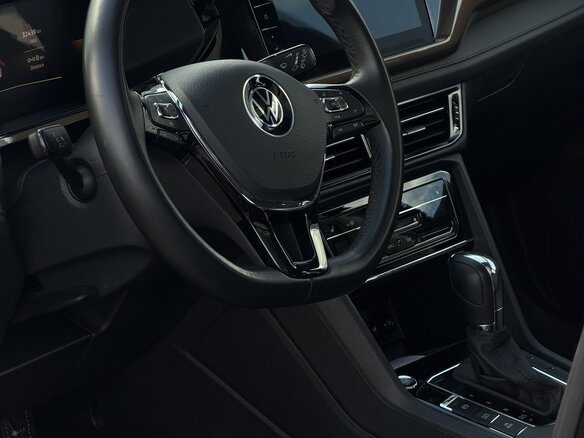2022 Volkswagen Tharu I, серый, 2250000 рублей - вид 9