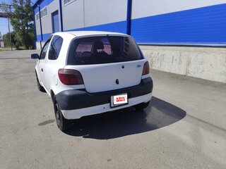 2000 Toyota Vitz I (P10), белый, 250000 рублей, вид 2