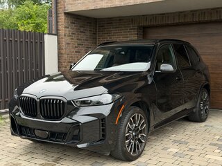 2023 BMW X5 40i IV (G05/G18) Рестайлинг, чёрный, 6930000 рублей, вид 1