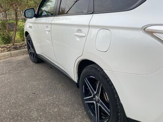 2013 Mitsubishi Outlander III, белый, 1350000 рублей, вид 4