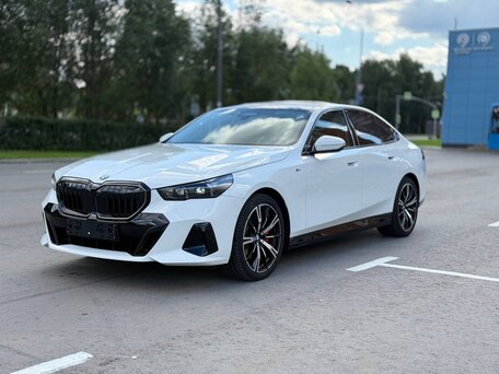 BMW 5 серии VIII (G60/G61/G68)