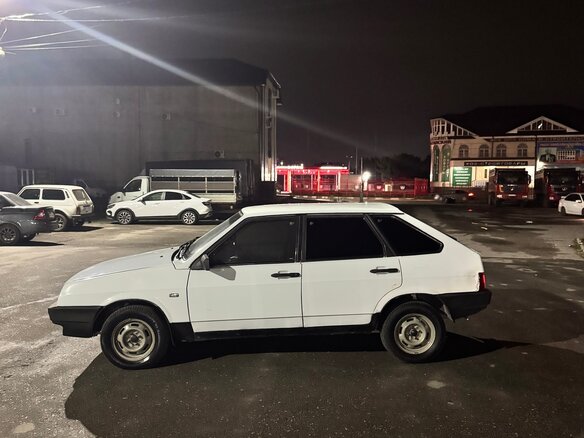 1998 Lada (ВАЗ) 2109, белый, 100000 рублей - вид 3