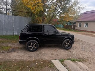 2020 Lada (ВАЗ) 2121 (4x4) Urban I Рестайлинг (2020), чёрный, 900000 рублей, вид 5