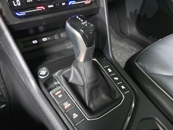 2022 Volkswagen Tiguan II Рестайлинг, белый, 3290000 рублей - вид 13