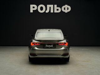 2025 Lexus ES 200 VII Рестайлинг 2, серый, 6150000 рублей, вид 4