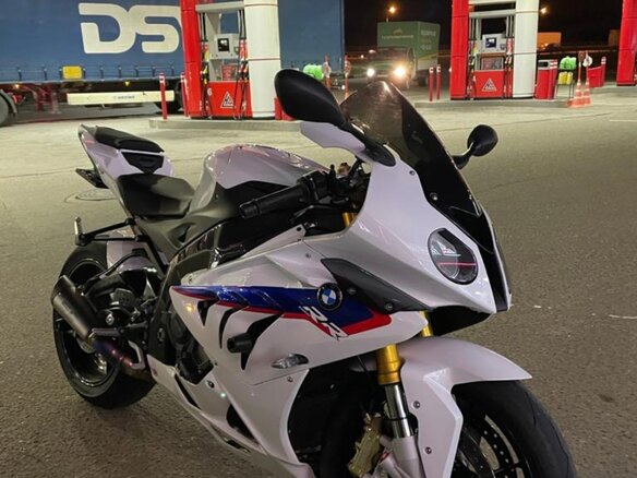 2011 BMW S 1000 RR, белый, 1000000 рублей