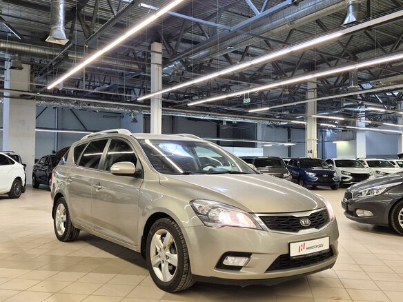 2012 Kia Ceed I Рестайлинг, бежевый - вид 2