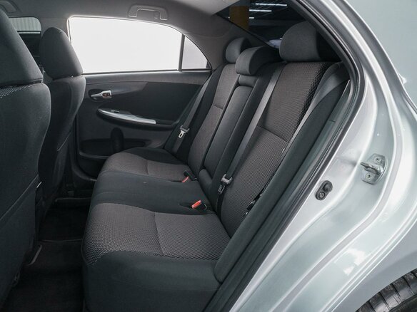 2011 Toyota Corolla X (E140, E150) Рестайлинг, серебристый, 1039000 рублей - вид 8