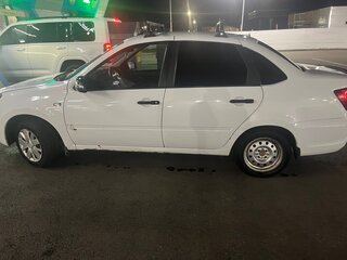 2019 Lada (ВАЗ) Granta I Рестайлинг, белый, 430000 рублей, вид 2