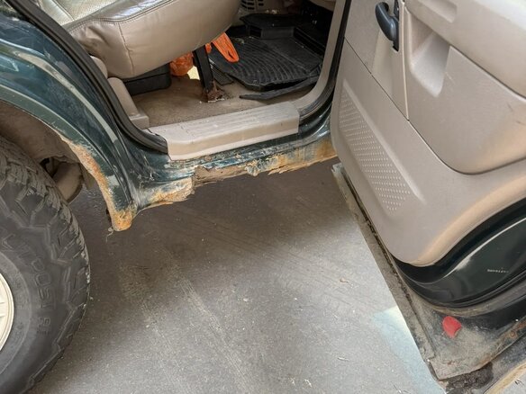 2002 Ford Explorer III, зелёный - вид 23