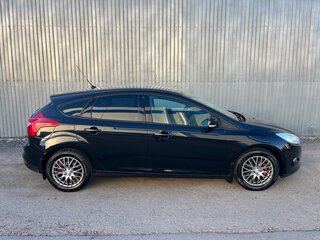 2013 Ford Focus III, чёрный, 715000 рублей, вид 3