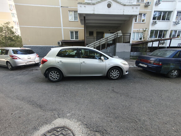 2007 Toyota Auris I, серебристый, 750000 рублей - вид 1