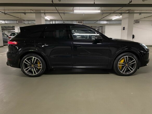 2021 Porsche Cayenne Turbo III, чёрный, 14790000 рублей - вид 16