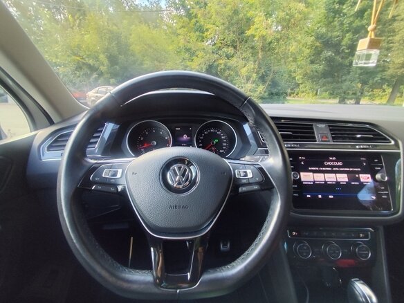 2019 Volkswagen Tiguan II, белый, 3300000 рублей - вид 11