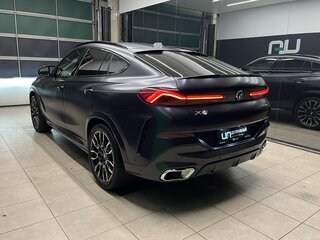 2024 BMW X6 40i III (G06) Рестайлинг, синий, 14300000 рублей, вид 4