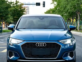2022 Audi A3 35 TFSI Long IV (8Y), синий, 1540000 рублей, вид 2