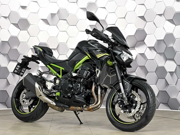 2022 Kawasaki Z 900, чёрный