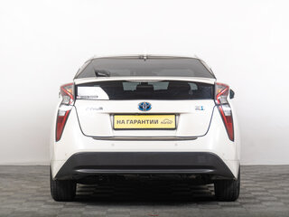 2016 Toyota Prius IV (XW50), белый, 1799000 рублей, вид 4