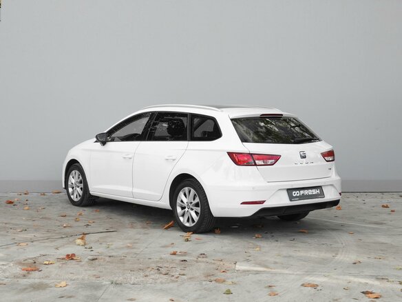 2020 SEAT Leon III Рестайлинг, белый, 2049000 рублей - вид 1