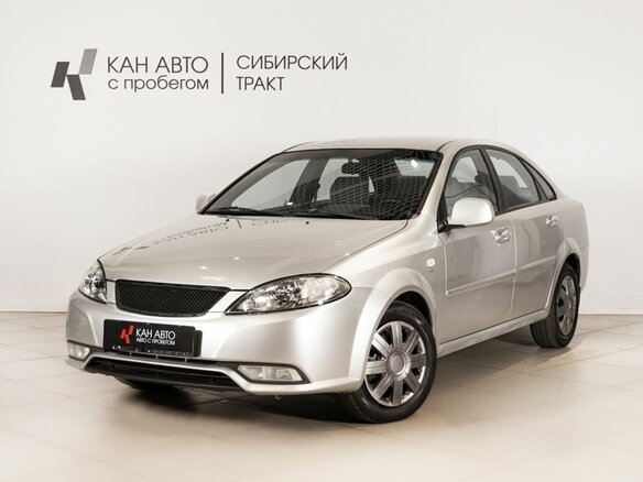 2013 Daewoo Gentra II, серебристый, 655000 рублей