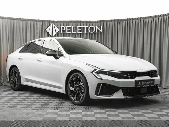 2024 Kia K5 III Рестайлинг, белый, 3600000 рублей - вид 1