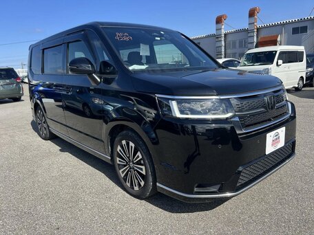 2023 Honda Stepwgn Spada VI, чёрный, 2300000 рублей, вид 3
